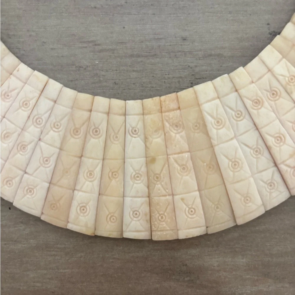 Vintage Pink Carved Statement Choker Necklace - Picture 2 of 9